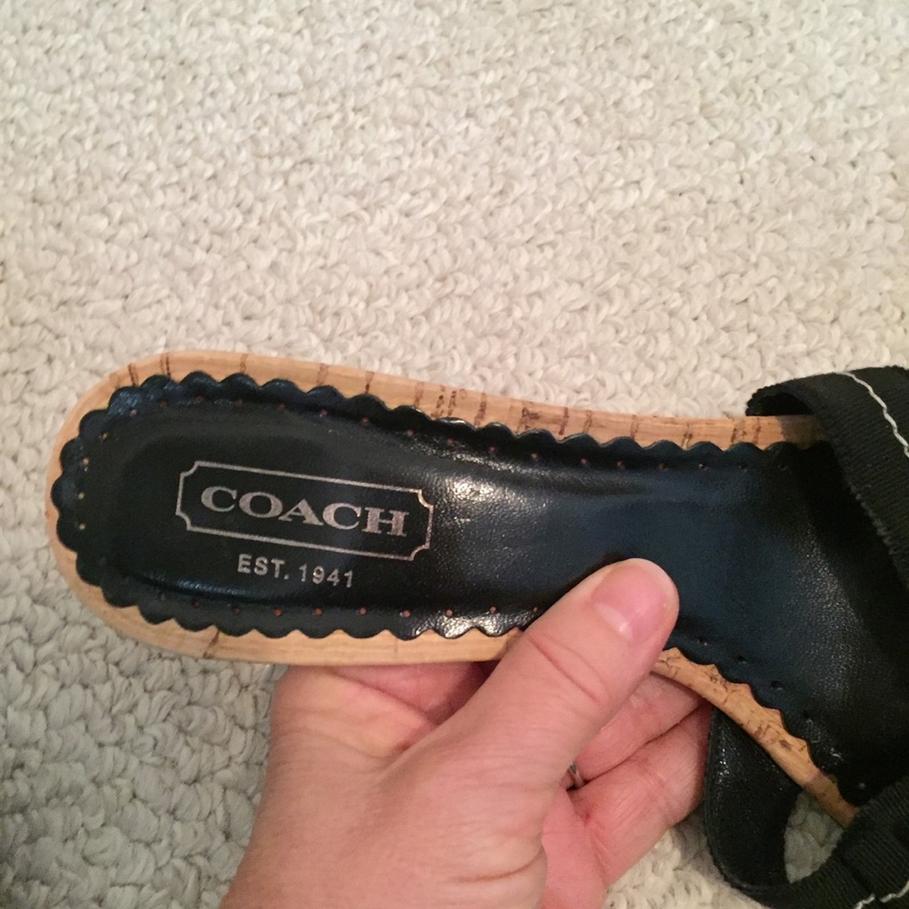 Coach sandals size 9 worn 3x on cruise black - Picture 3 of 8